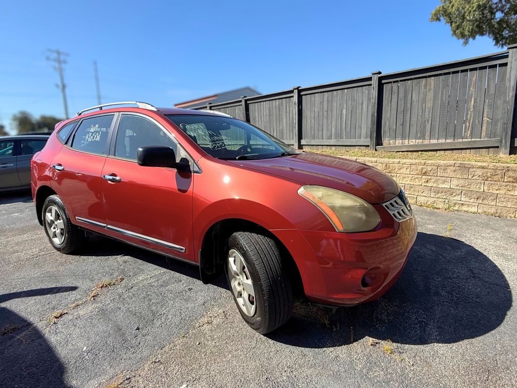 2014 Nissan Rogue Select S's photo