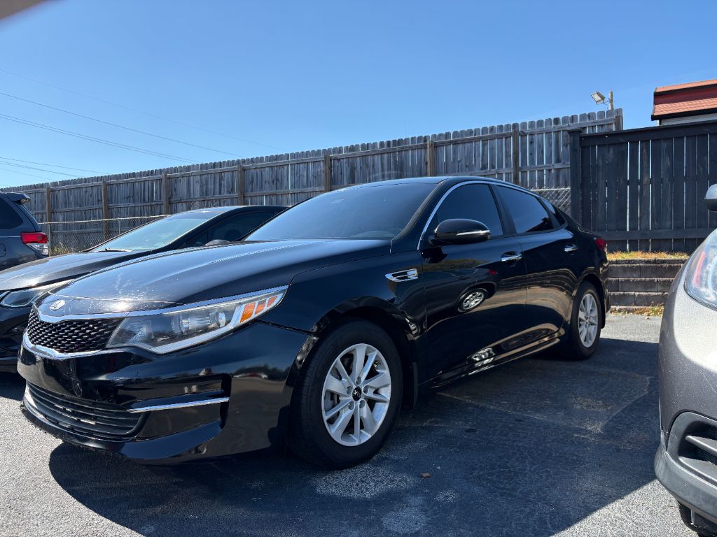 2016 Kia Optima LX's photo