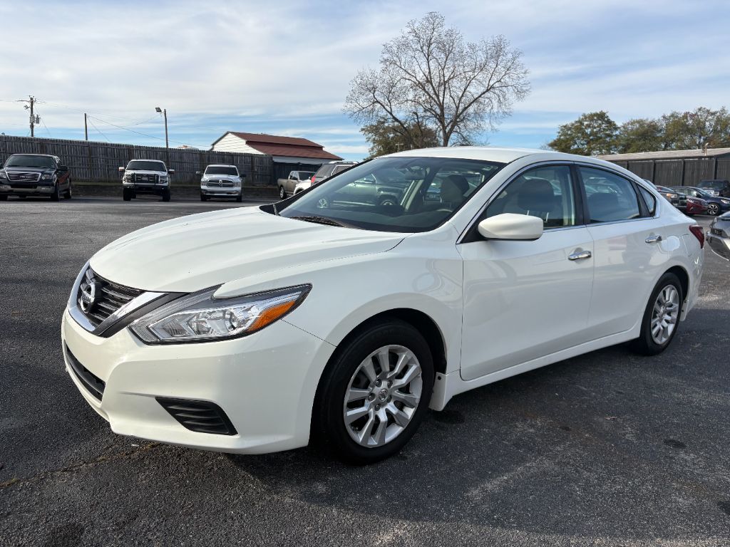 2018 Nissan Altima S's photo