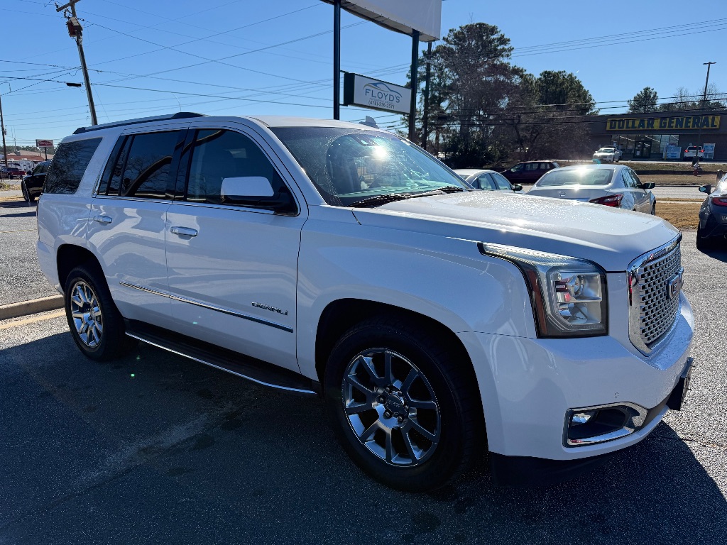 2016 GMC Yukon Denali's photo