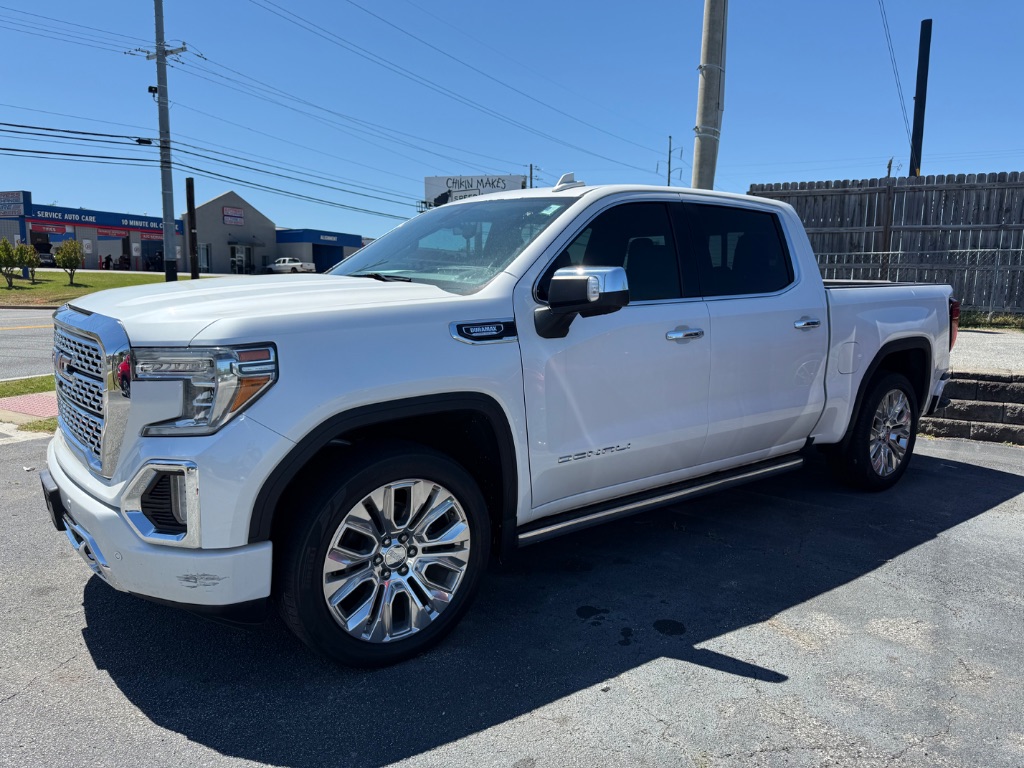 2020 GMC Sierra 4WD Crew Cab Short Box Denali's photo